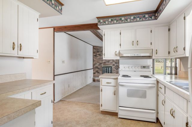 4221 Darby Drive, Fort Wayne, IN 46815