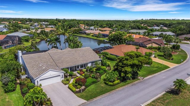 5679 COUNTRY LAKES DRIVE 7, Sarasota, FL 34243
