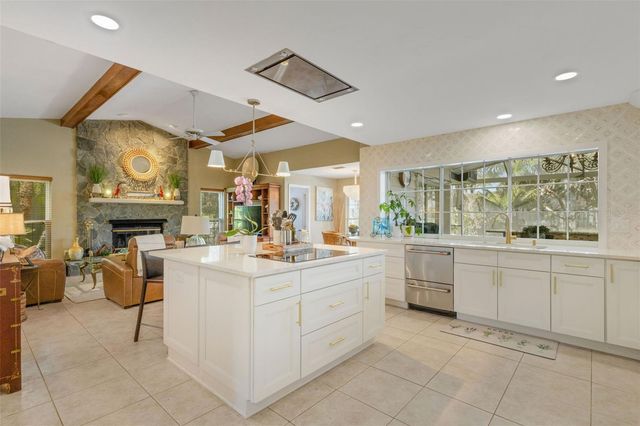 5679 COUNTRY LAKES DRIVE 7, Sarasota, FL 34243