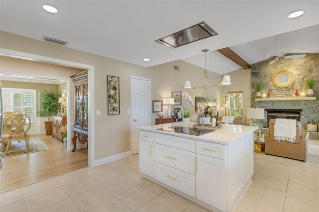 5679 COUNTRY LAKES DRIVE 7, Sarasota, FL 34243
