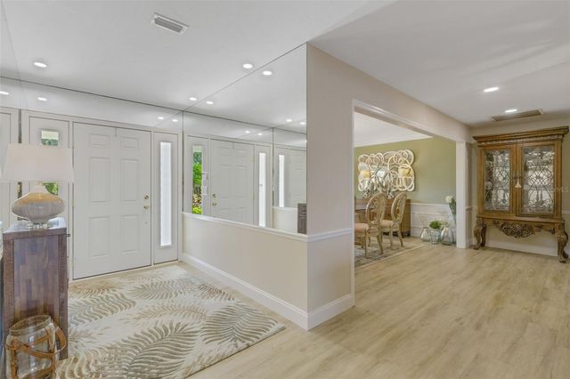 5679 COUNTRY LAKES DRIVE 7, Sarasota, FL 34243