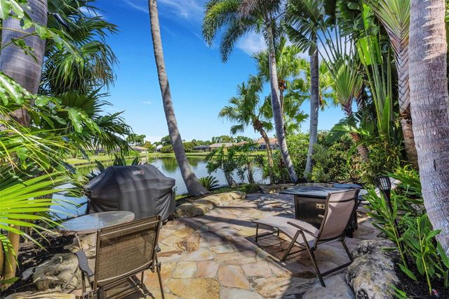 5679 COUNTRY LAKES DRIVE 7, Sarasota, FL 34243