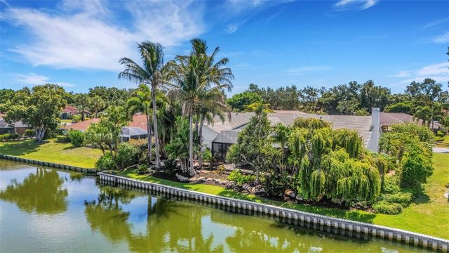 5679 COUNTRY LAKES DRIVE 7, Sarasota, FL 34243