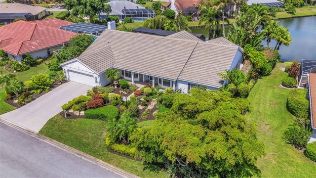 5679 COUNTRY LAKES DRIVE 7, Sarasota, FL 34243