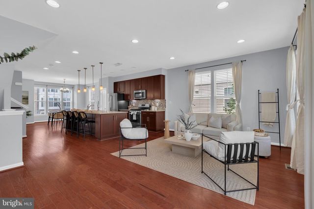 8128 HONEY BEE WAY, Manassas, VA 20111