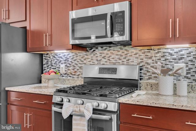 8128 HONEY BEE WAY, Manassas, VA 20111