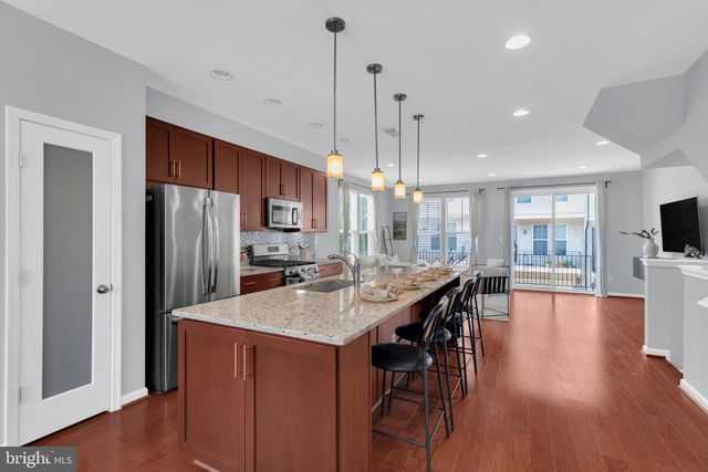 8128 HONEY BEE WAY, Manassas, VA 20111
