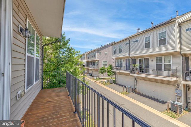8128 HONEY BEE WAY, Manassas, VA 20111