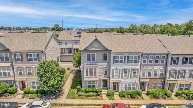 8128 HONEY BEE WAY, Manassas, VA 20111