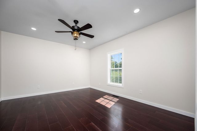 201 Linda Ln, Tullahoma, TN 37388