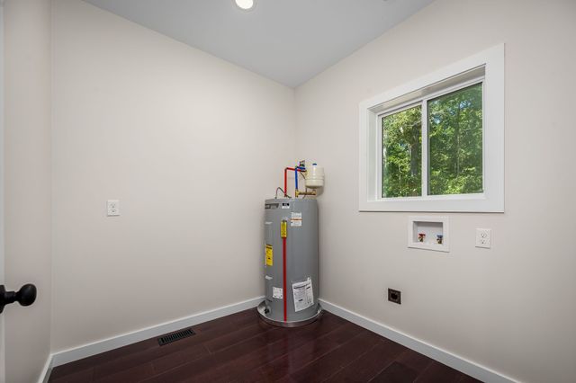 201 Linda Ln, Tullahoma, TN 37388