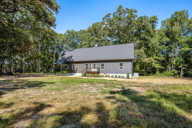 201 Linda Ln, Tullahoma, TN 37388