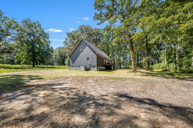 201 Linda Ln, Tullahoma, TN 37388