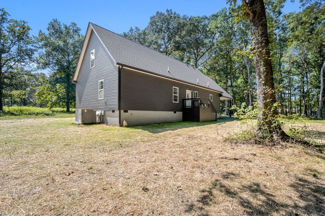 201 Linda Ln, Tullahoma, TN 37388