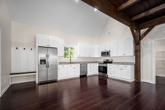 201 Linda Ln, Tullahoma, TN 37388