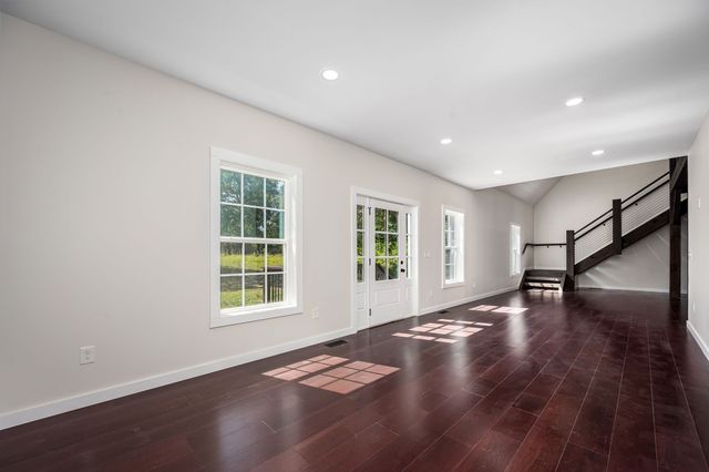 201 Linda Ln, Tullahoma, TN 37388