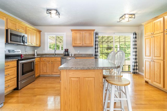 494 Topton Road, London, KY 40744
