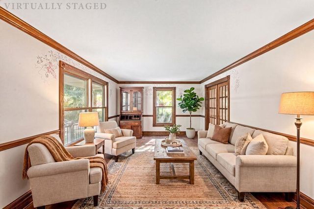 S67W24425 Skyline AVENUE, Waukesha, WI 53189