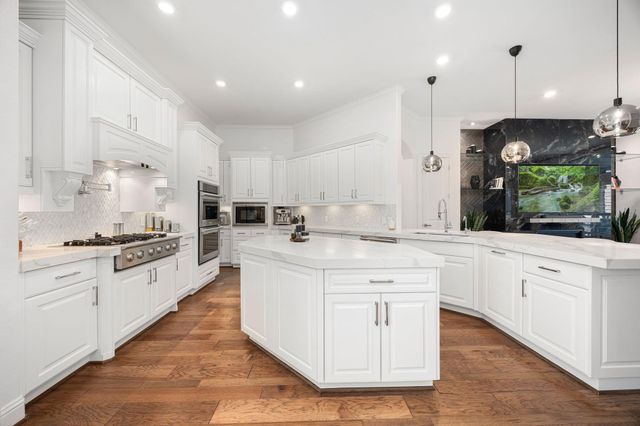 16214 Davy Crockett Court, Cypress, TX 77433