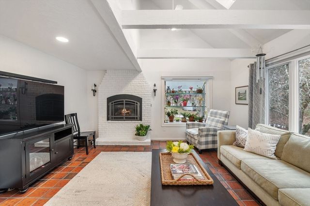 3 Willard Ln, Lynnfield, MA 01940