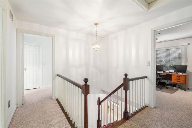 3 Willard Ln, Lynnfield, MA 01940