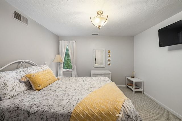 3 Willard Ln, Lynnfield, MA 01940