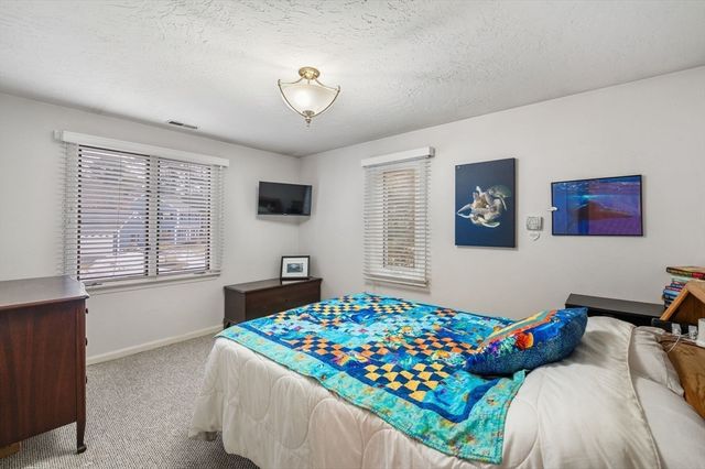 3 Willard Ln, Lynnfield, MA 01940