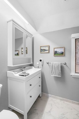 3 Willard Ln, Lynnfield, MA 01940