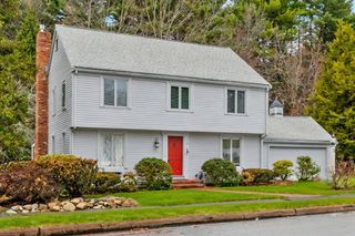 3 Willard Ln, Lynnfield, MA 01940