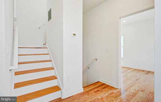 2480 EMERALD ST, Philadelphia, PA 19125