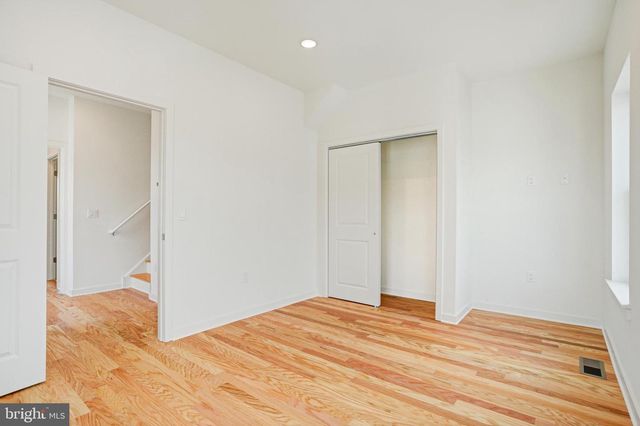 2480 EMERALD ST, Philadelphia, PA 19125