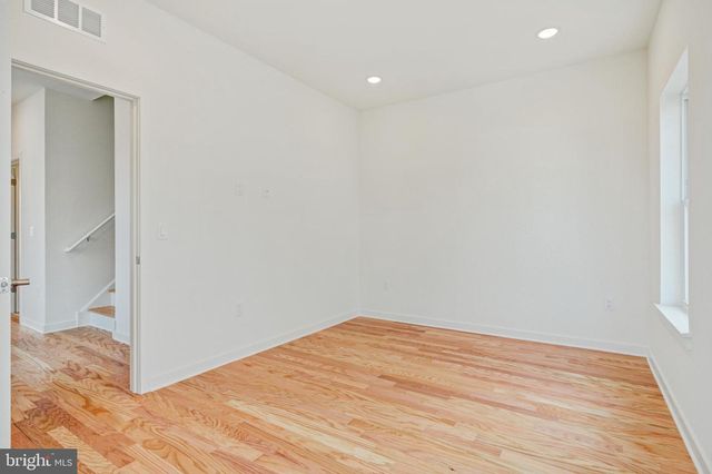 2480 EMERALD ST, Philadelphia, PA 19125