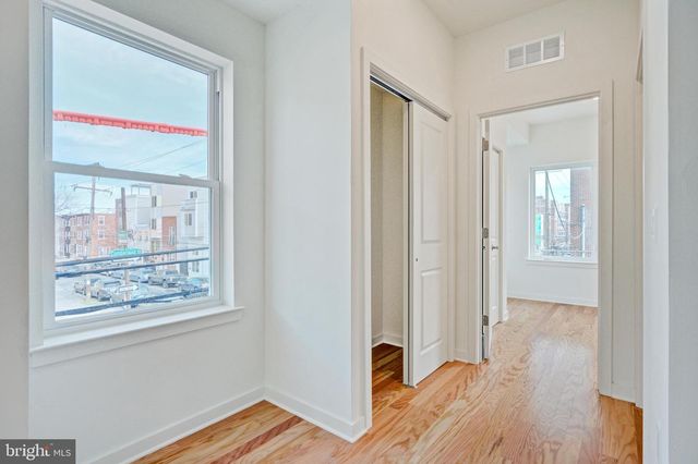2480 EMERALD ST, Philadelphia, PA 19125