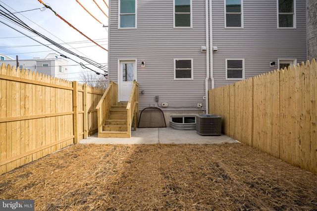 2480 EMERALD ST, Philadelphia, PA 19125