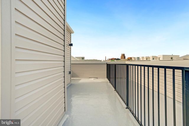 2480 EMERALD ST, Philadelphia, PA 19125