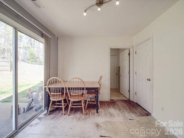 5414 Peachwood Drive, Charlotte, NC 28216