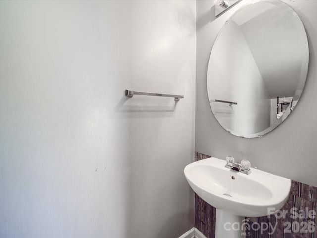 5414 Peachwood Drive, Charlotte, NC 28216