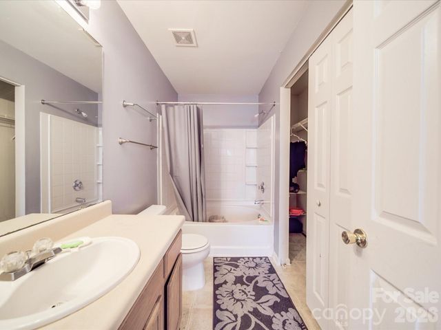 5414 Peachwood Drive, Charlotte, NC 28216