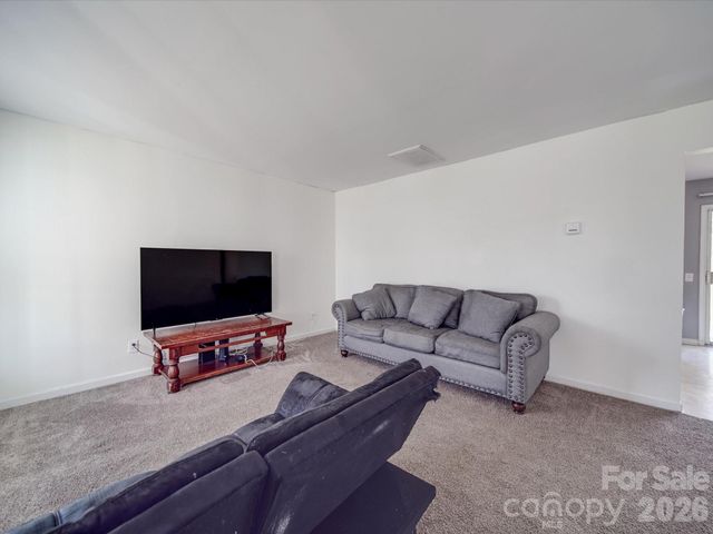 5414 Peachwood Drive, Charlotte, NC 28216
