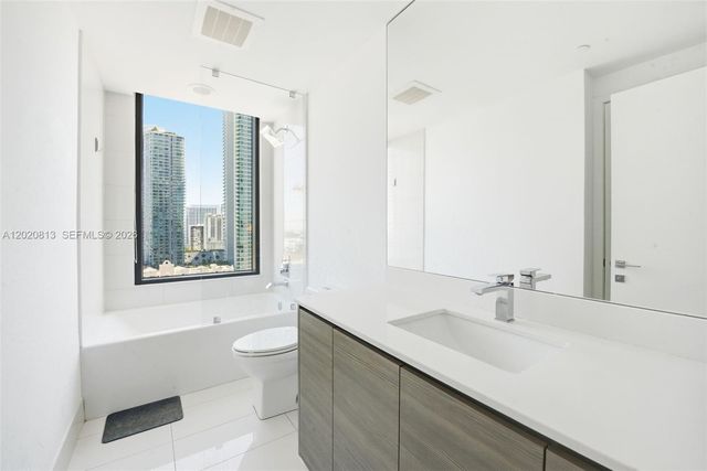 460 NE 28th St 1801, Miami, FL 33137