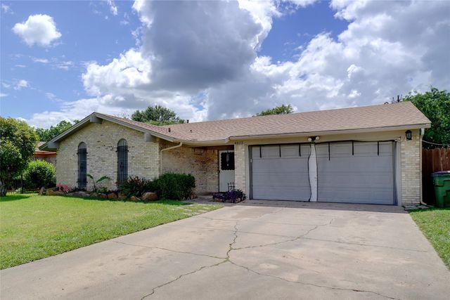 4613 Navajo Trail, Balch Springs, TX 75180