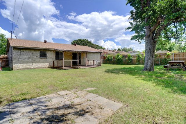 4613 Navajo Trail, Balch Springs, TX 75180