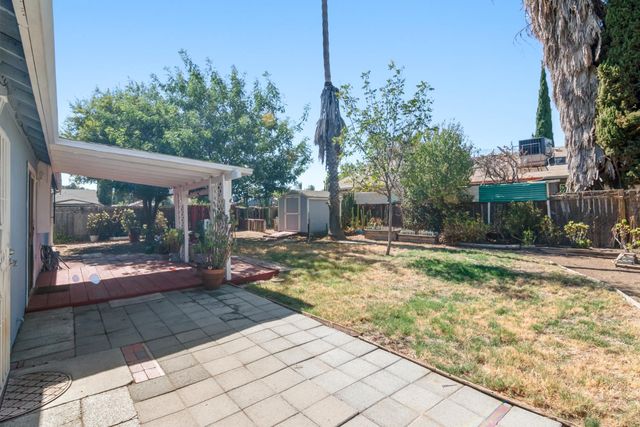 509 Peerman Ct, Modesto, CA 95351