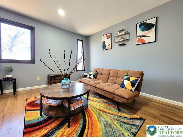 8237 NATURES Drive, Coolbaugh Twp, PA 18466