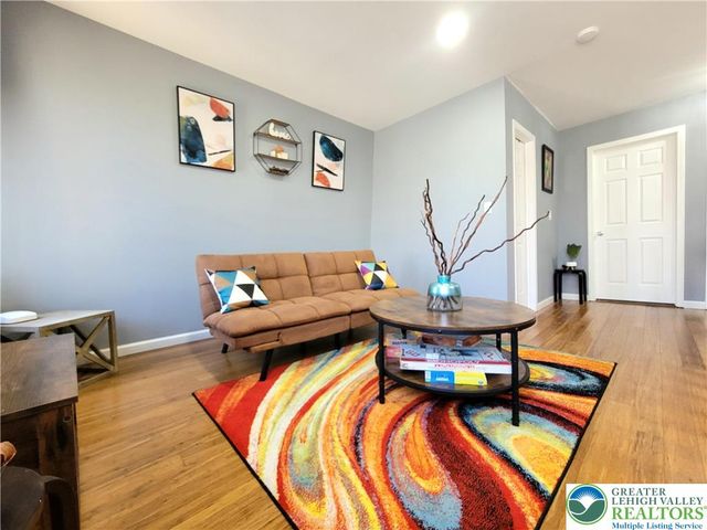 8237 NATURES Drive, Coolbaugh Twp, PA 18466