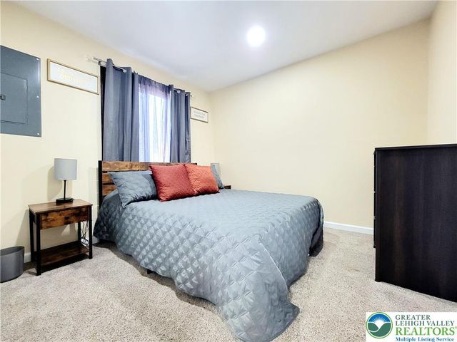 8237 NATURES Drive, Coolbaugh Twp, PA 18466