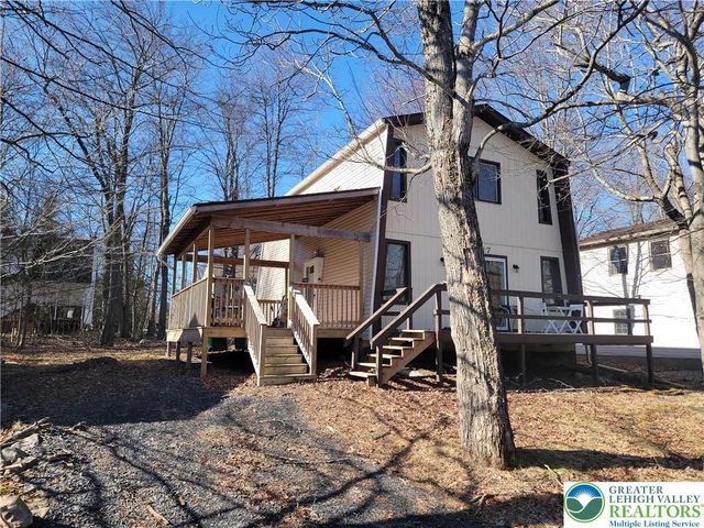 8237 NATURES Drive, Coolbaugh Twp, PA 18466