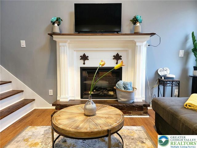 8237 NATURES Drive, Coolbaugh Twp, PA 18466