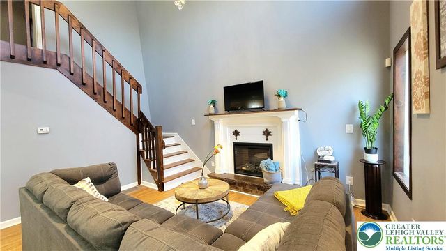 8237 NATURES Drive, Coolbaugh Twp, PA 18466