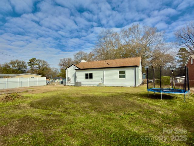 1033 Tracy Drive, Charlotte, NC 28217